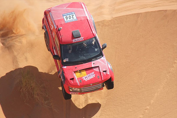 Tuareg Rally 2011: Bowler Nemesis