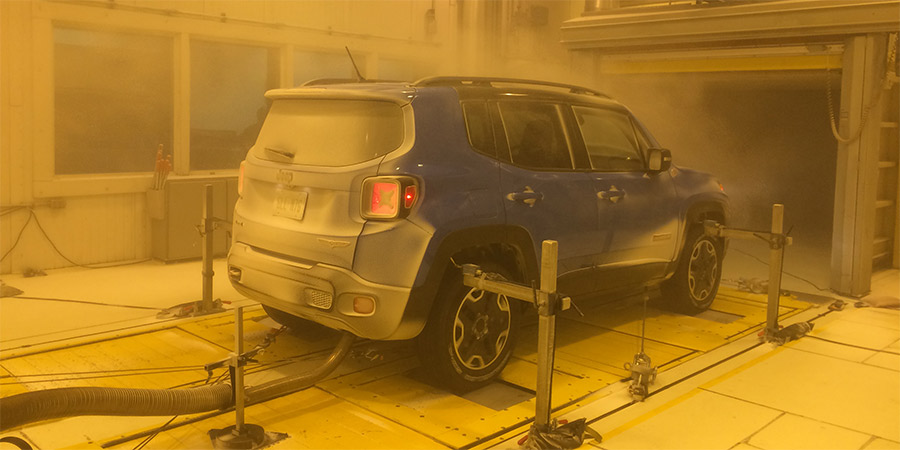 Jeep Renegade in der Klimakammer bei minus 40 Grad Celsius